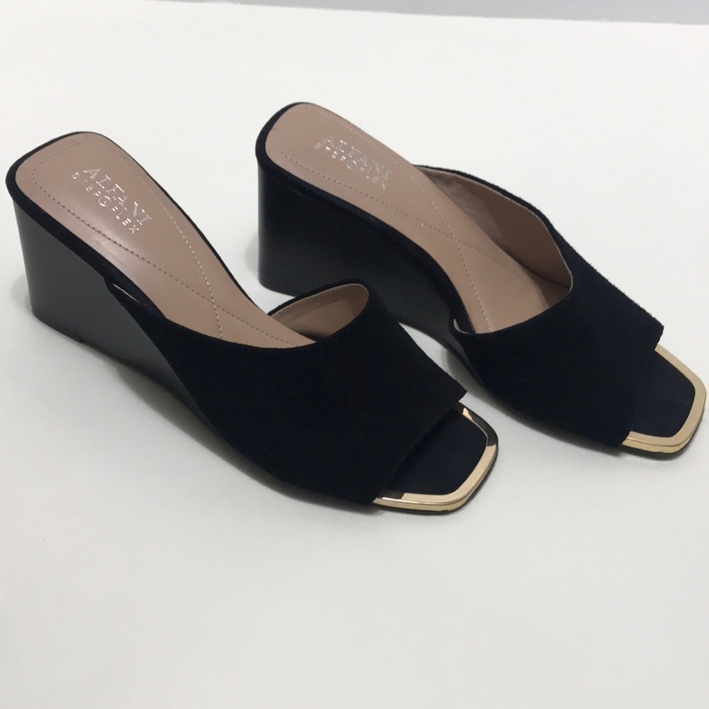 Alfa Suede Metallic Trim Wedge Sandals 9M